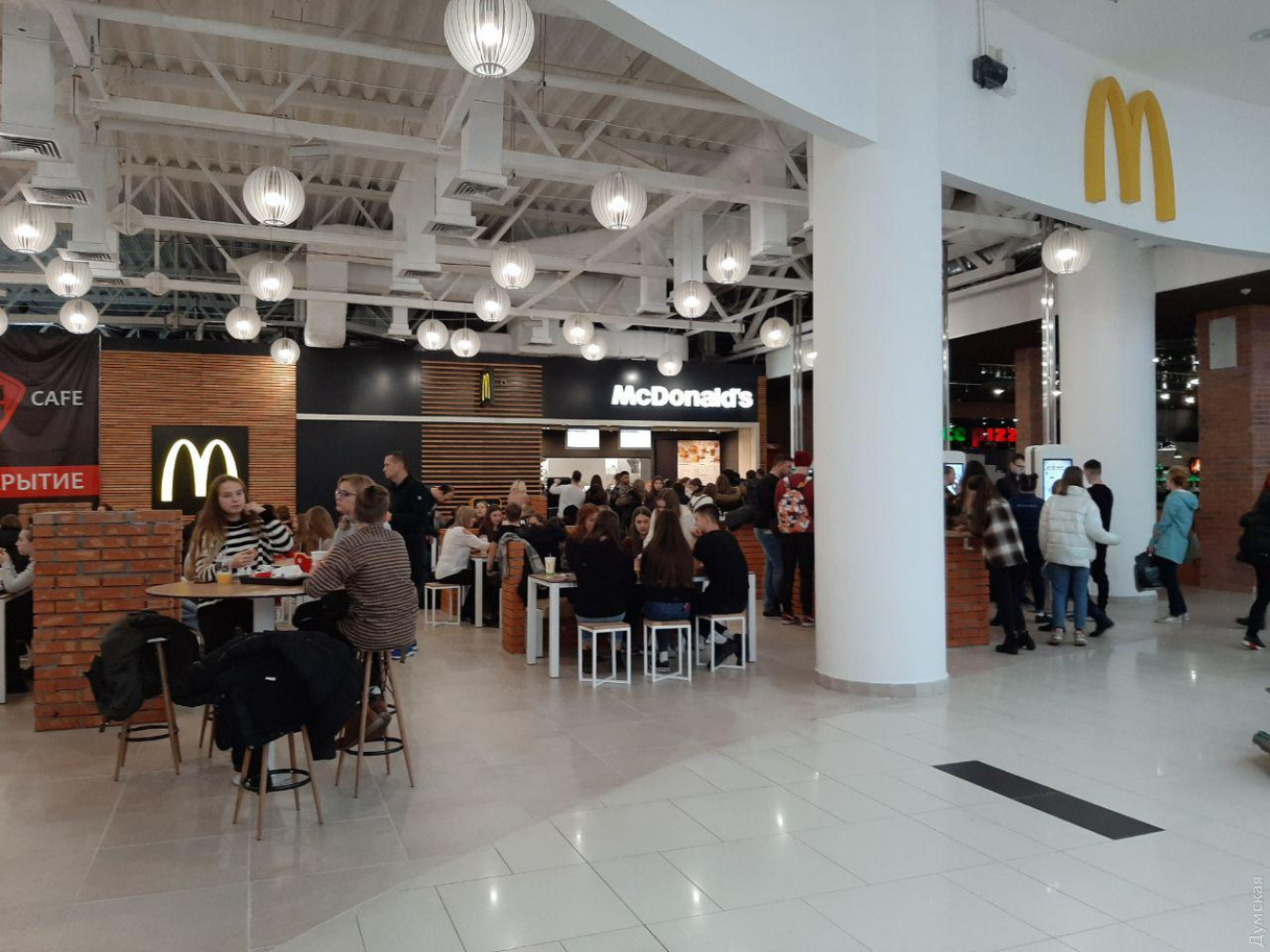 А вы знали, что в четырех украинских селах есть McDonald's? Смотрите, как они выглядят (фото)